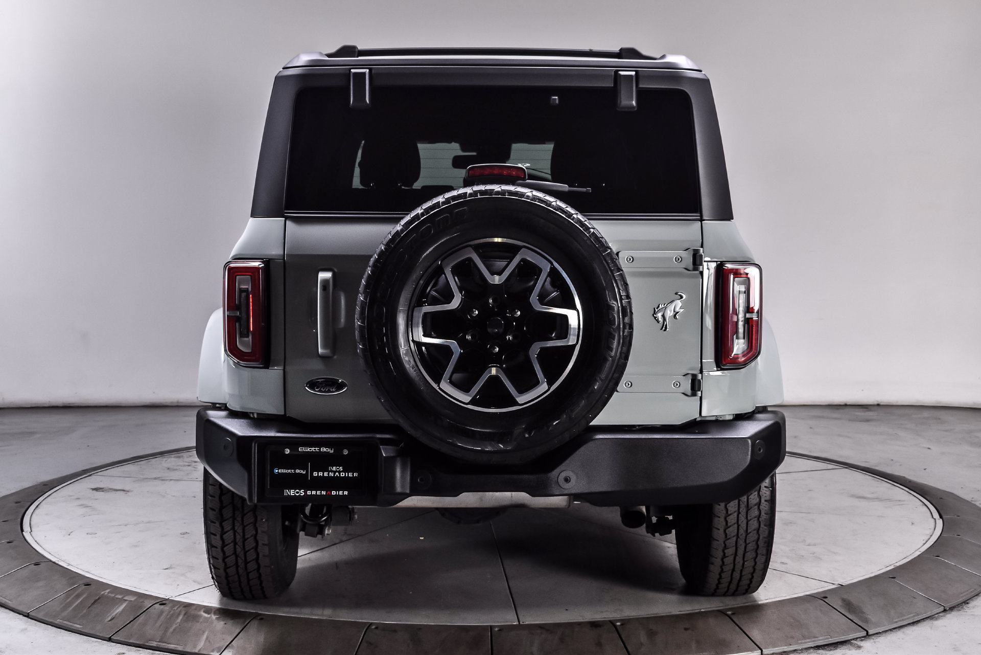 Used 2023 Ford Bronco Outer Banks AWD/4WD image 5