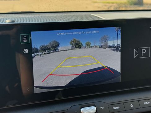 Used 2025 Kia K4 LXS image 24