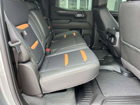 Used 2024 GMC Sierra 1500 AT4 w/ Technology Package AWD/4WD image 19