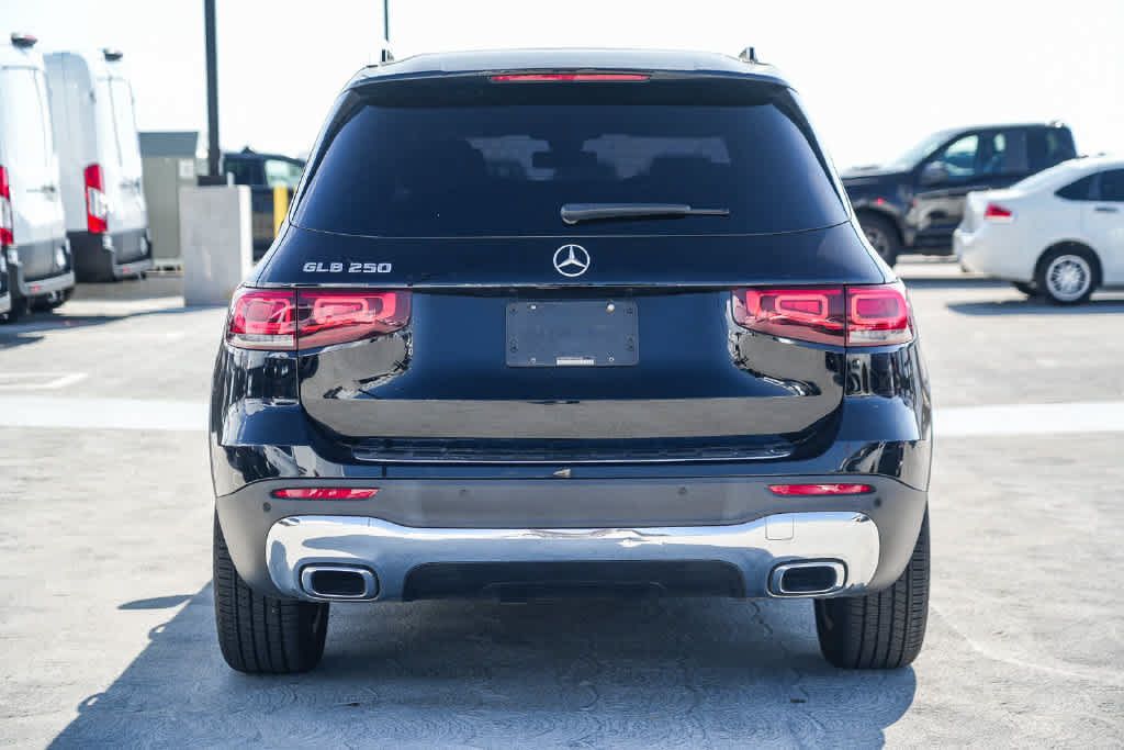 Used 2022 Mercedes-Benz GLB 250 image 7