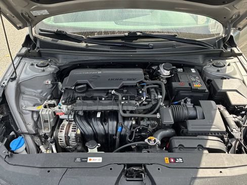 Used 2022 Hyundai Elantra SEL FWD image 20
