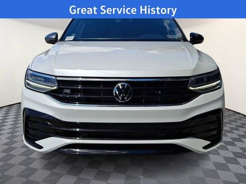 Used 2023 Volkswagen Tiguan SE R-Line AWD/4WD image 2