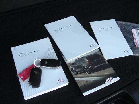 Used 2020 Kia Telluride LX image 21