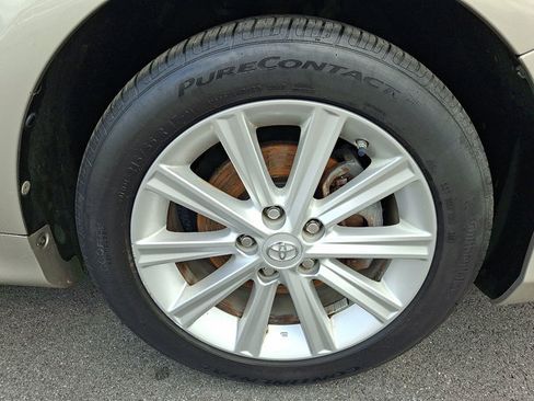 Used 2013 Toyota Camry XLE w/ Leather Pkg FWD image 9