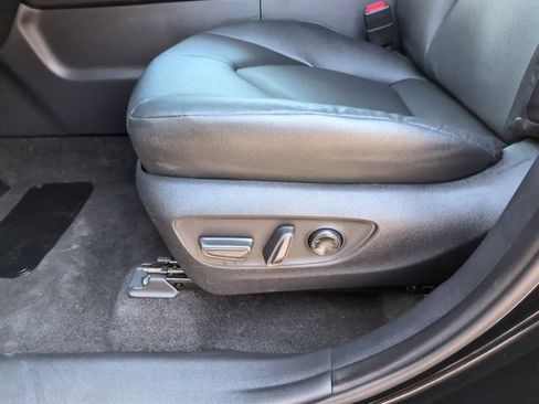 Used 2024 Toyota Grand Highlander AWD image 12