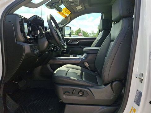 Used 2026 Chevrolet Silverado 2500 LTZ w/ LTZ Plus Package AWD/4WD image 15