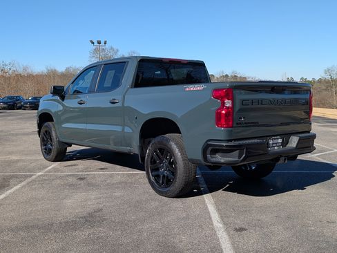 Used 2025 Chevrolet Silverado 1500 Custom Trail Boss w/ Turbomax Blackout Package image 7