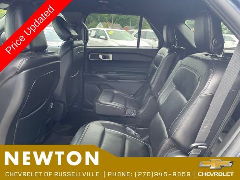 Used 2020 Ford Explorer XLT w/ Equipment Group 202A RWD image 32
