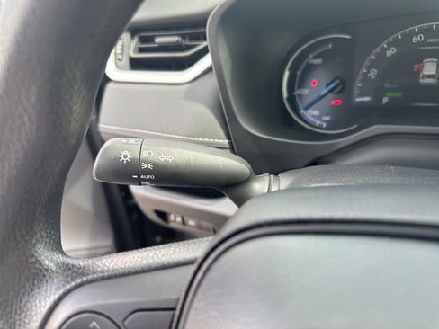 Used 2025 Toyota RAV4 XLE image 22