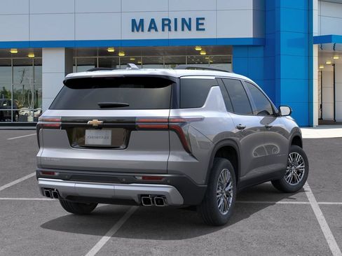 New 2026 Chevrolet Traverse LT w/ Driver Confidence Package FWD image 4