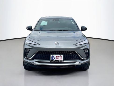 Used 2024 Buick Envista Sport Touring w/ Convenience I Package image 2