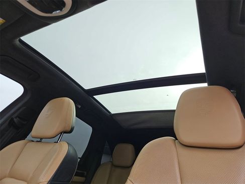 Used 2014 Porsche Cayenne Turbo image 22