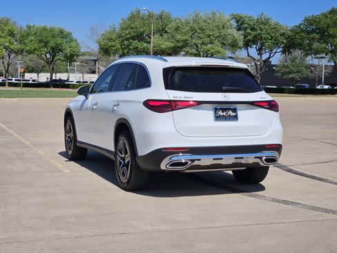 Certified 2026 Mercedes-Benz GLC 300 4MATIC image 4