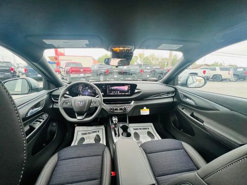 New 2026 Buick Envista Preferred w/ Convenience II Package image 17