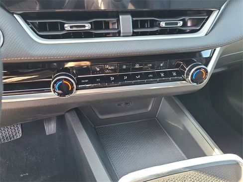 New 2026 Chevrolet Equinox LT w/ Convenience Package II image 32