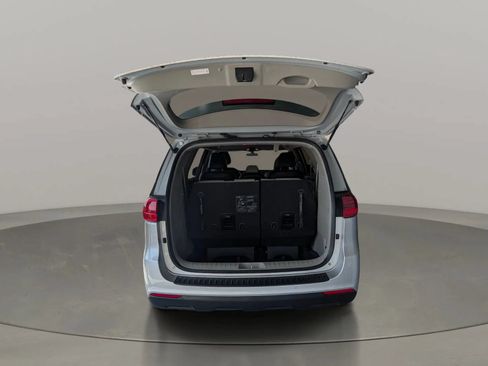 Used 2019 Kia Sedona EX FWD image 14
