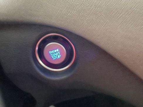 Used 2018 Hyundai Santa Fe Sport w/ 2.4L Tech Package 04 image 20