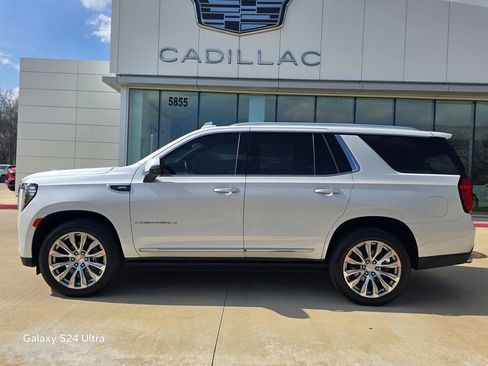 Used 2022 GMC Yukon Denali image 2