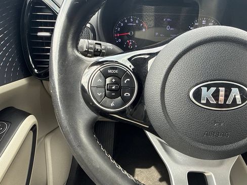 Used 2020 Kia Soul EX FWD image 14