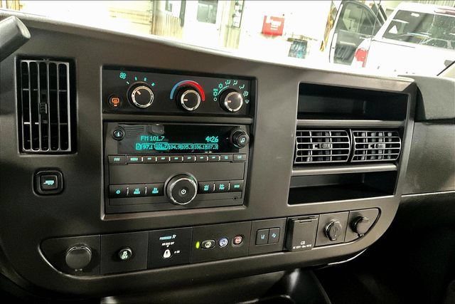 Used 2021 Chevrolet Express 2500 LT w/ LT Preferred Equipment Group RWD image 13