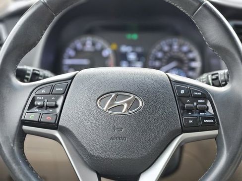 Used 2018 Ford Escape SEL image 15