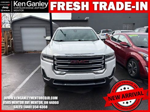 Used 2021 GMC Acadia SLE image 3