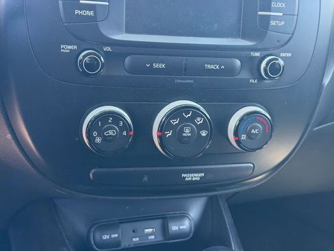 Used 2019 Kia Soul FWD image 17