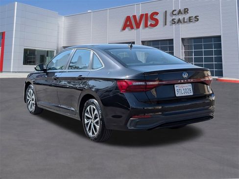 Used 2025 Volkswagen Jetta S image 9