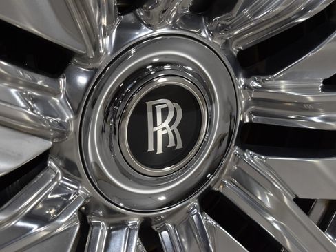 Certified 2025 Rolls-Royce Ghost AWD/4WD image 13