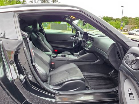 Used 2024 Nissan Z Performance w/ Floor Mat Package RWD image 31