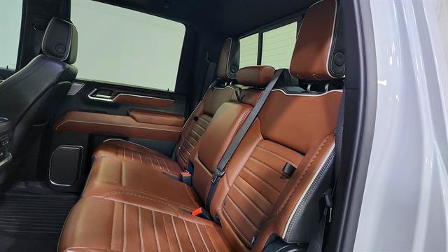 Used 2024 GMC Sierra 2500 Denali Ultimate AWD/4WD image 22