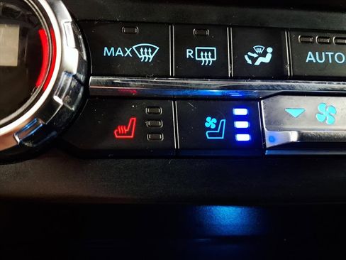 Used 2022 Ford F250 Platinum image 14