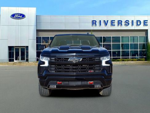 Used 2025 Chevrolet Silverado 1500 LT Trail Boss w/ Convenience Package II AWD/4WD image 2