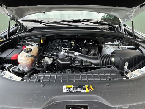 Used 2023 Jeep Grand Cherokee Limited w/ Trailer Tow Prep Group (B) image 10