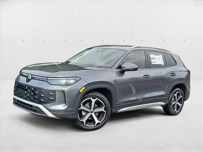 New 2025 Volkswagen Tiguan SE