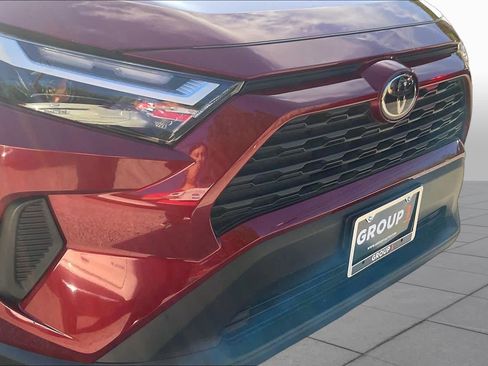 Used 2025 Toyota RAV4 LE AWD/4WD image 29