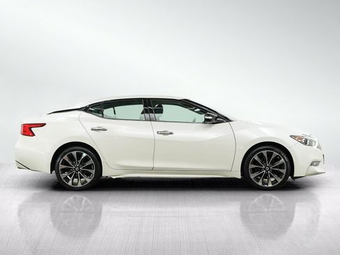 Used 2016 Nissan Maxima SR FWD image 6