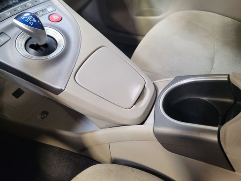 Used 2015 Toyota Prius Two FWD image 26