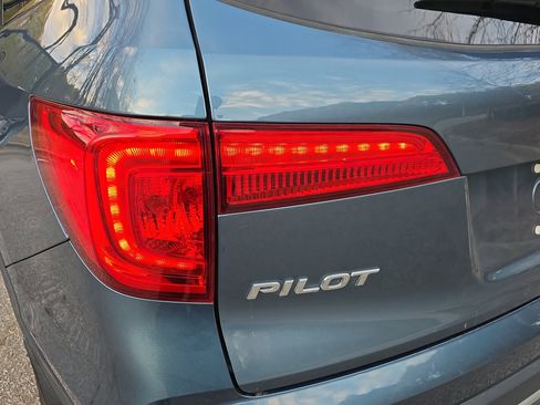 Used 2018 Honda Pilot Touring image 34