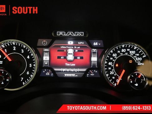 Used 2023 RAM 1500 Laramie AWD/4WD image 16