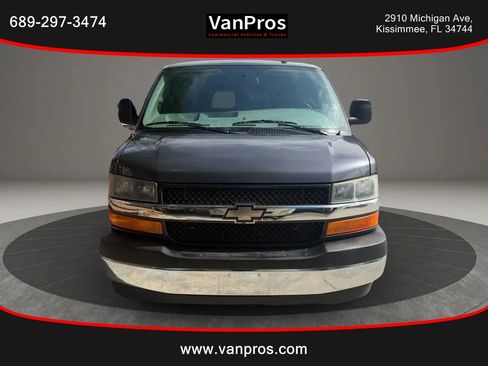 Used 2017 Chevrolet Express 3500 LT w/ LT Preferred Equipment Group RWD image 7