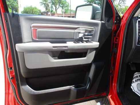 Used 2018 RAM 1500 Big Horn AWD/4WD image 11