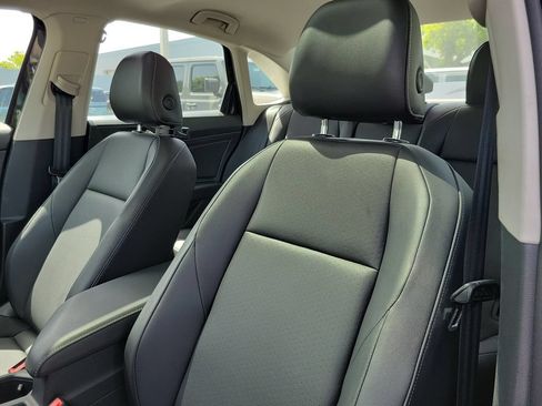 Used 2020 Volkswagen Jetta SE FWD image 14