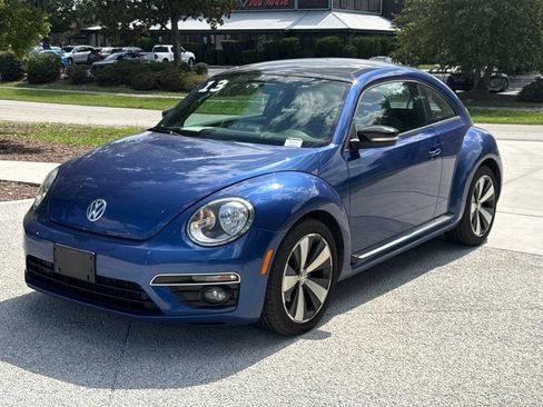 Used 2013 Volkswagen Beetle R-Line FWD image 3