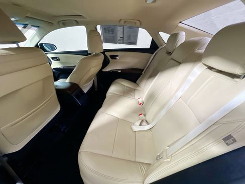 Used 2014 Toyota Avalon XLE Touring image 29