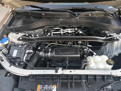 Used 2021 Ford Explorer Limited image 10