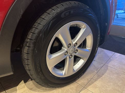 Used 2013 Toyota RAV4 XLE image 15