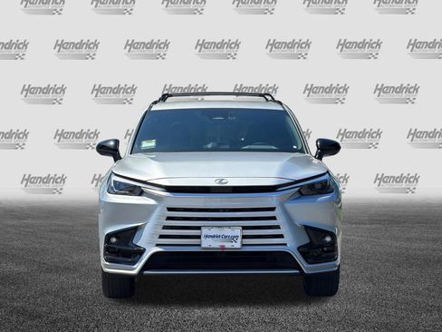 Used 2025 Lexus TX 500h AWD w/ Technology Package image 10