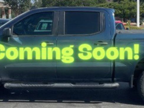 Used 2021 Chevrolet Silverado 1500 Custom Trail Boss AWD/4WD image 3