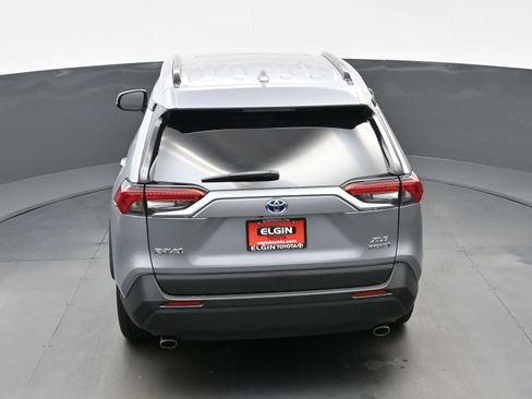 Used 2022 Toyota RAV4 XLE Premium AWD/4WD image 40